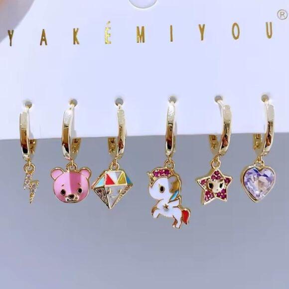 14K Gold Plated Tokidoki Theme Huggie Hoop Asymmetrical Mismatched Earri… - Picture 6 of 6